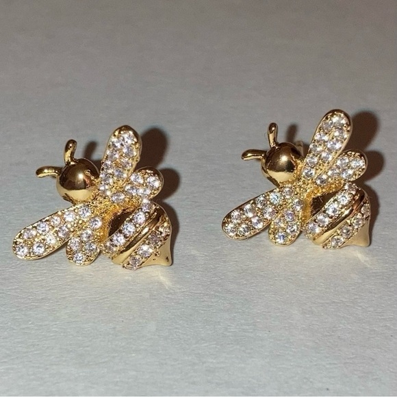 NEW Gold Bee Classic Stud Earrings Formal Cocktail Insect Jewelry Christmas Gift - Picture 9 of 9